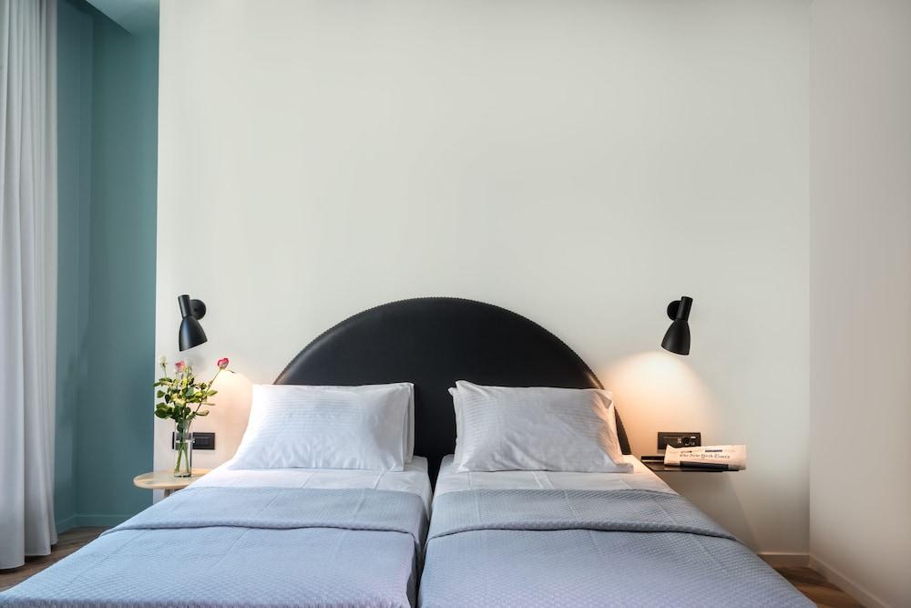Athens One Smart Hotel Bagian luar foto