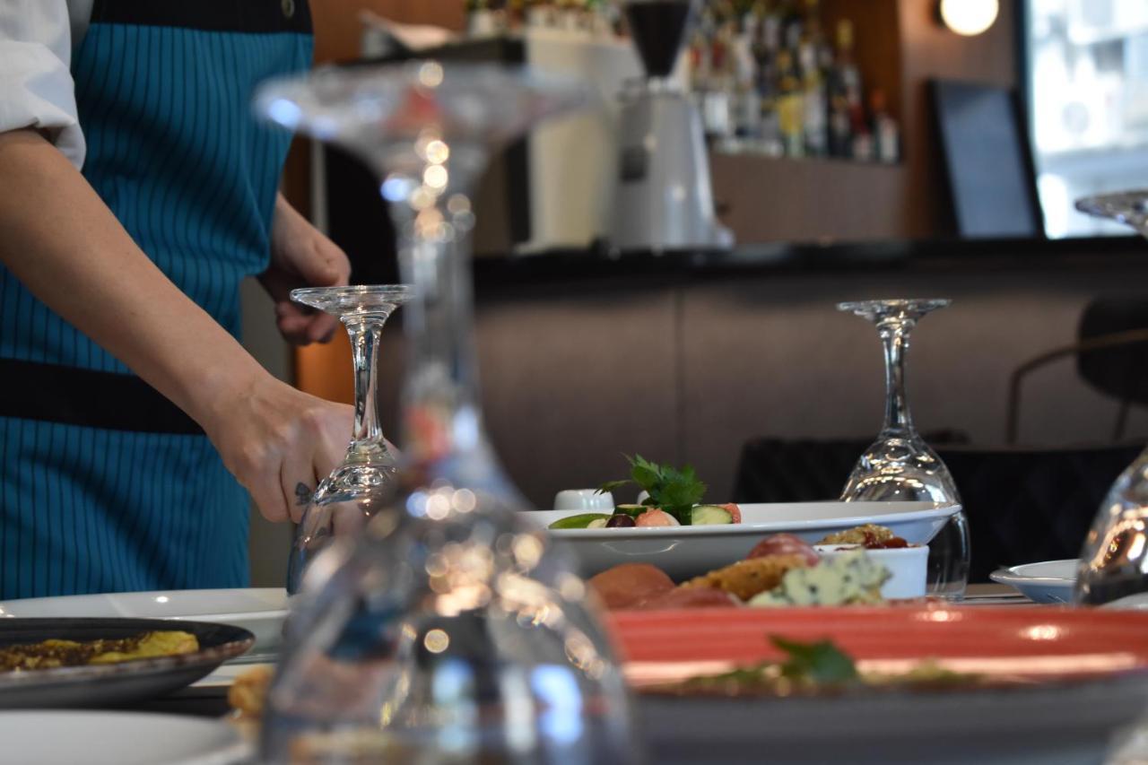 Athens One Smart Hotel Bagian luar foto